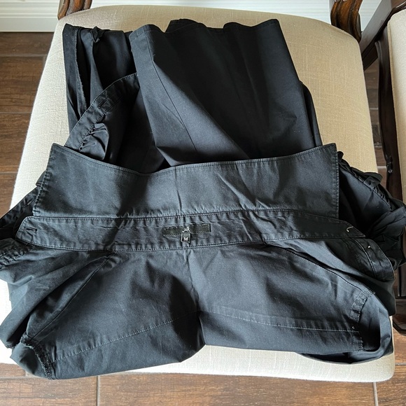 2/$25💙Women’s black French cuff long-sleeve shirt (Vtg) - Picture 11 of 14